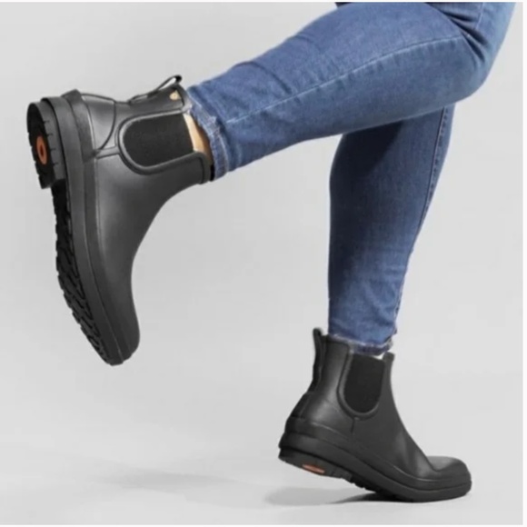 Bogs Amanda Slip-On Waterproof Boots – Black, Women’s Size 10 - Picture 1 of 5